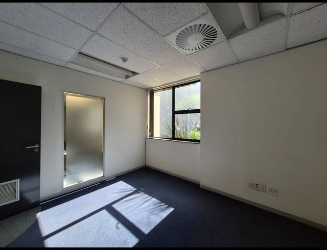 333M² OFFICE TO LET IN ROSEBANK